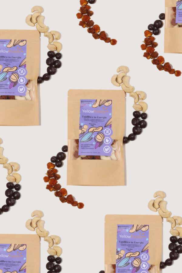 Yellow Foods 300g Cashew, Goldenberry and Dark-Covered Chocolate Pack